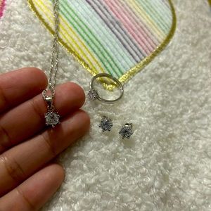 Necklace, earrings and ring set